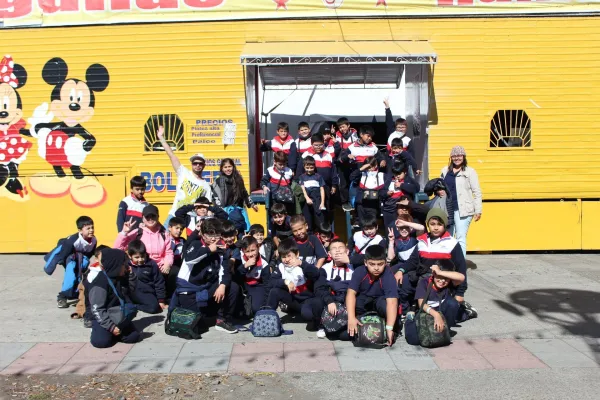 Visita al Circo Las Águilas humanas. 