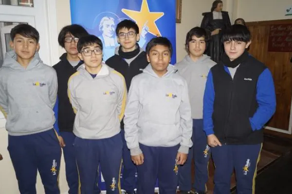 Escuela Francia destaca los logros de aprendizaje de sus estudiantes
