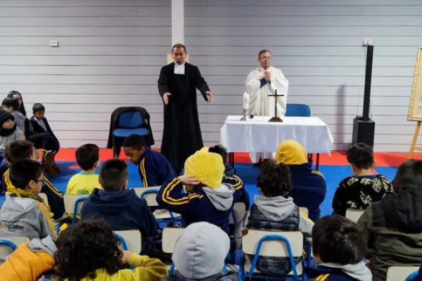 Fiesta de San Juan Bautista de La Salle: Patrono de los educadores cristianos.